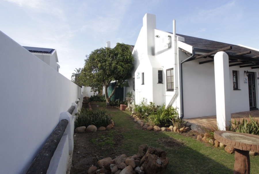 6 Bedroom Property for Sale in Ferreira Town Eastern Cape